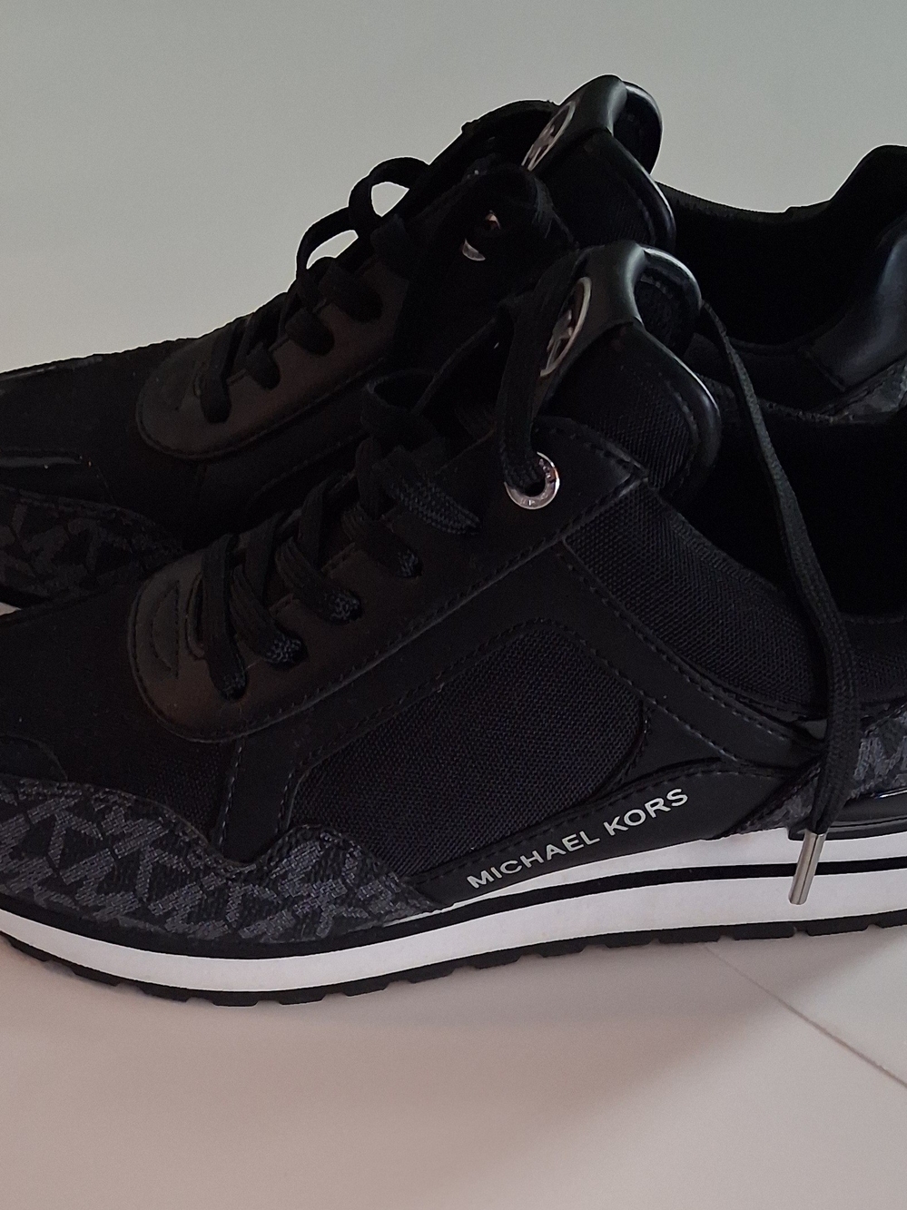 Kids Michael Kors Black Logo-Accent Sneakers